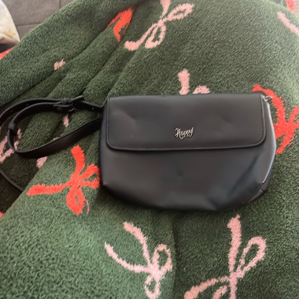 B21 Happy‎ Belt Bag in Black Cactus Leather